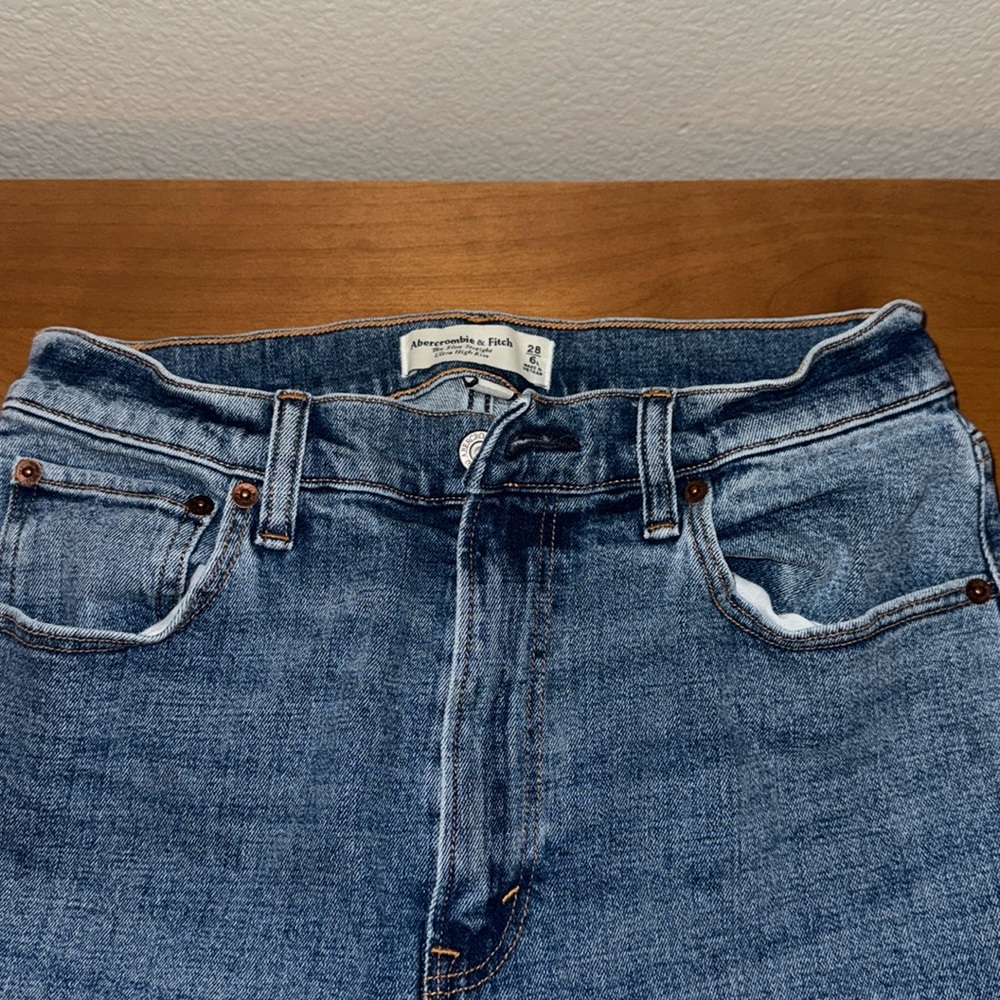 Abercrombie and Fitch, the slim straight ultra high-rise